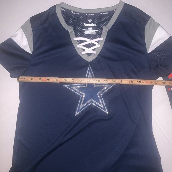 FANATICS DALLAS COWBOYS Lace-Up Shirt. M - Picture 10 of 11